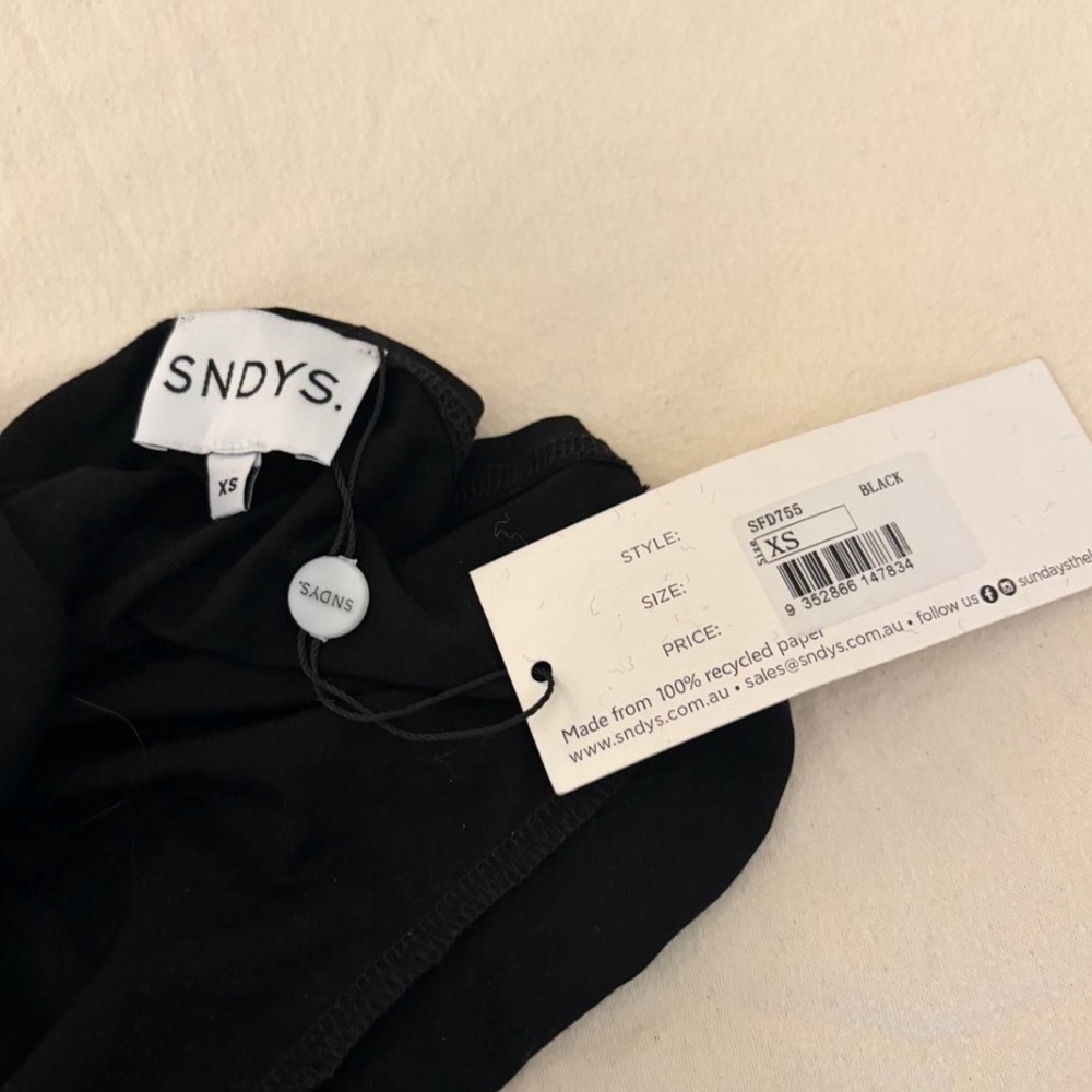 NWT Revolve Dress - Picture 4 of 4